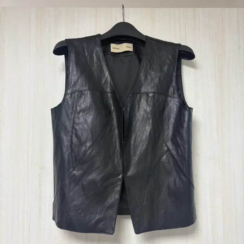 [BUNJANG] Matinkim Black Leather Vest / 마뗑킴 블랙 레더 베스트