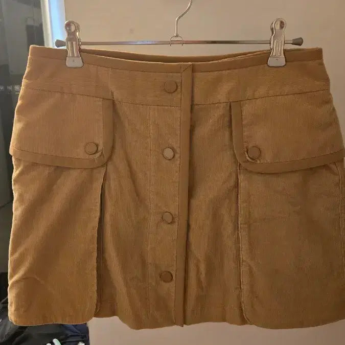 [BUNJANG] MICHAA Corduroy Button Skirt Beige / by 미샤 코듀로이 골덴 버튼 스커트 베이지