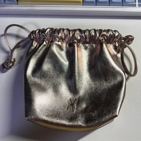 [BUNJANG] Banila Co. x MLB Collaboration Pink Pouch / 바닐라코 mlb 엠엘비 콜라보 핑크색 복조리 파우치 양도