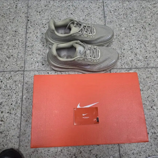 [BUNJANG] Nike Vomero Premium ESS 280mm / 나이키 보메로 프리미엄 ess 280mm
