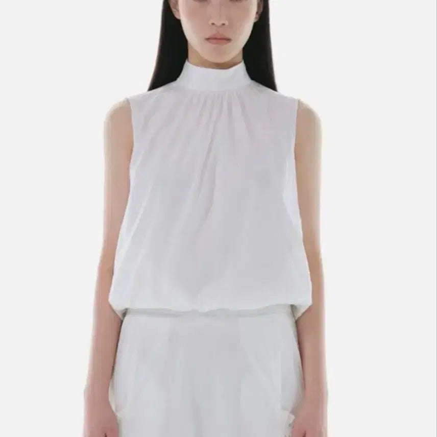 [BUNJANG] Essential By EQUL Volume Top White / 에센셜바이이큐엘 볼륨탑 화이트
