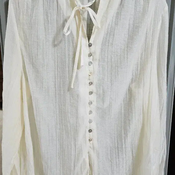 [BUNJANG] Cream Frill Blouse / 크림색 프릴 블라우스