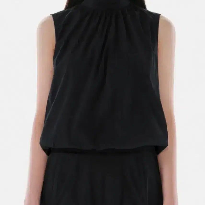 [BUNJANG] Essential By EQL Volume Top (Black) / 에센셜바이이큐엘 볼륨탑(블랙)