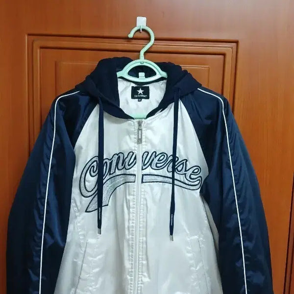 [BUNJANG] Converse Hooded Zip-Up Jacket White/Navy / 컨버스 후드 집업 자켓 화이트 네이비