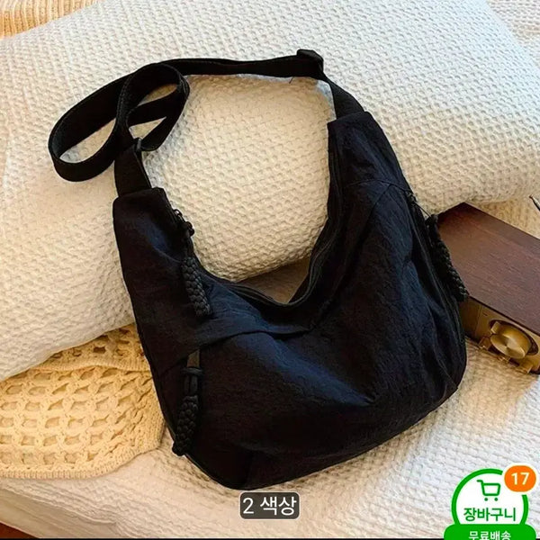 [BUNJANG] Waterproof Black Shoulder Bag / 블랙 방수 숄더백 새상품 메신저백 반달백