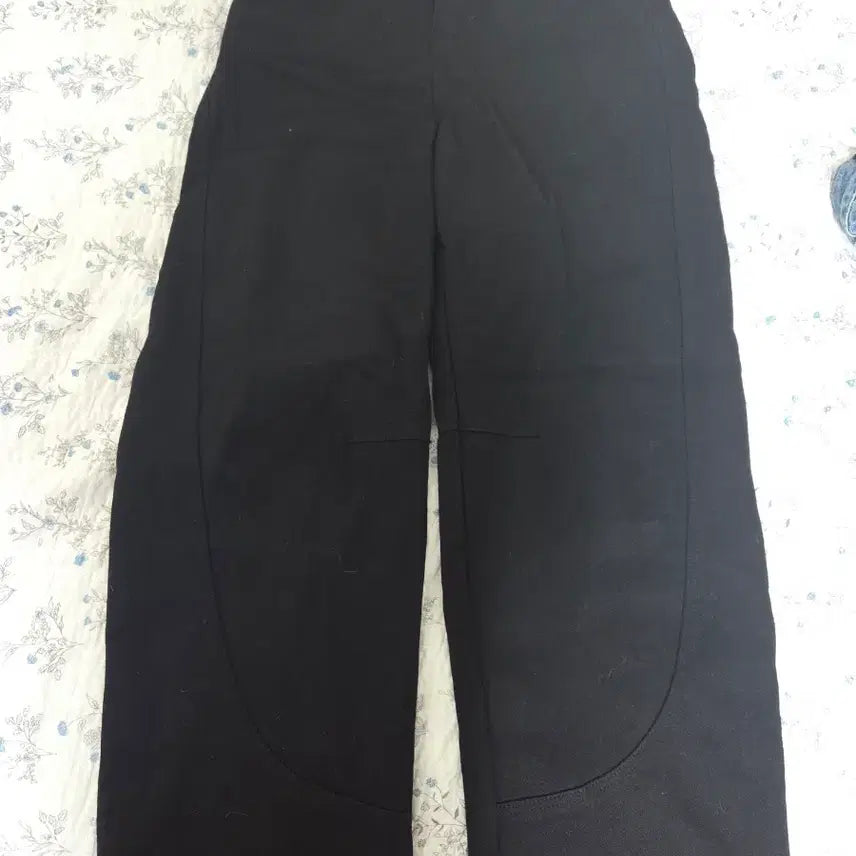 [BUNJANG] Unalloyed Code Woman Low Curved Wide Pants / 어널러코드우먼 로우 커브드 와이드팬츠