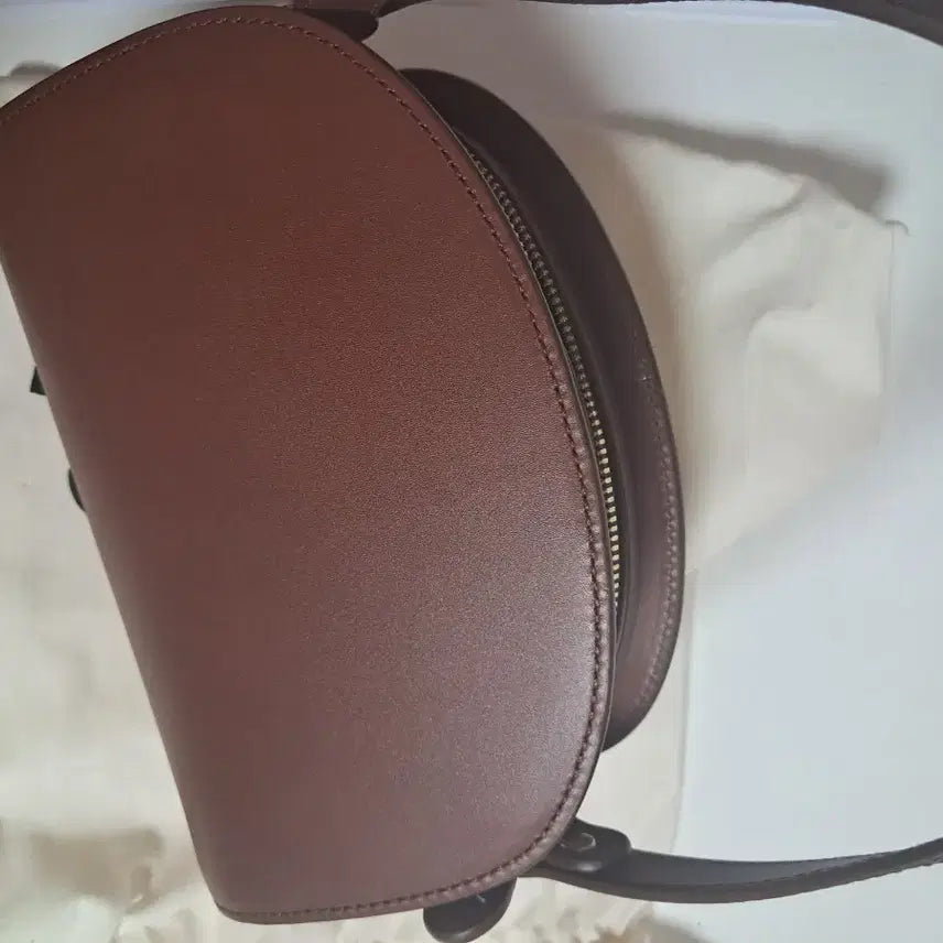 [BUNJANG] A.P.C. Demi-Lune Mini Bag Shoulder Nut Brown / A.P.C. 데미룬 미니백 숄더 넛브라운