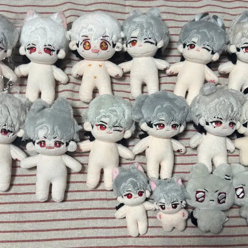 [BUNJANG] PLAVE Eunho 10cm Plush Doll Bundle Set / 플레이브 은호 비공식 10cm 인형 원가 이하 일괄 판매