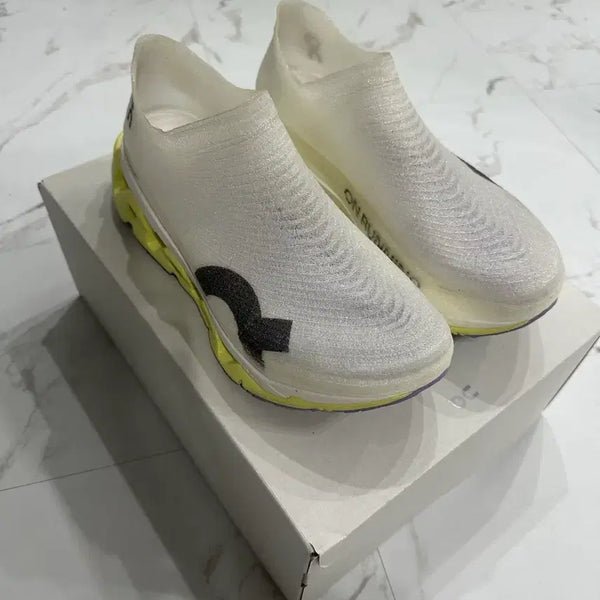 [BUNJANG] On Running Cloudmonster 3 Hyper LS Lightspray Running Shoes / [290]온러닝 클라우드몬스터 3 하이퍼 LS 라이트스프레이