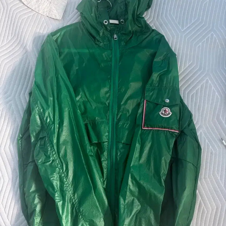 [BUNJANG] Moncler Windbreaker Jacket Green / 몽클레어 바람막이 그린