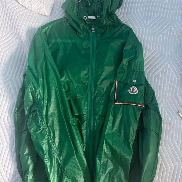 [BUNJANG] Moncler Windbreaker Jacket Green / 몽클레어 바람막이 그린