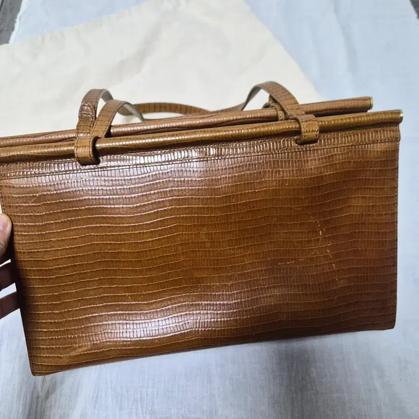 [BUNJANG] Tua Tie Parallel Bag Lizard Brown Leather Handbag / 투티에 파라렐백 리자드 브라운 투티에 가방