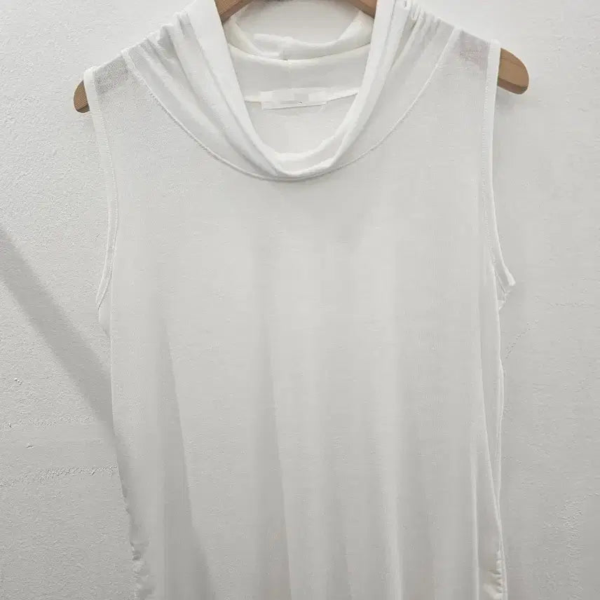 [BUNJANG] Turtleneck Sleeveless Top / 터들넥나시