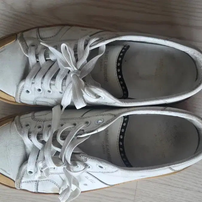 [BUNJANG] Saint Laurent Surf Sneakers Studded Size 40 / 생로랑 서프 스니커즈  40 사이즈 (260)