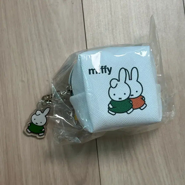 [BUNJANG] Miffy Square Pouch (White) / [새상품] 미피 사각파우치 (화이트)