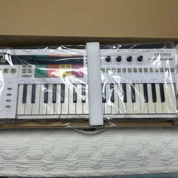 [BUNJANG] Arturia KeyStep Pro Sequencer Controller Master Keyboard Synthesizer / ARTURIA 키스텝프로 KEYSTEP PRO 마스터키보드 신디사이저 시퀀싱 컨트롤러