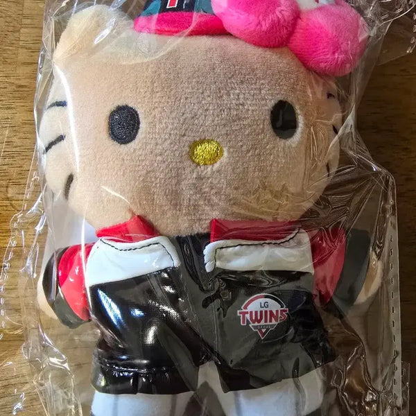 [BUNJANG] LG Twins Tanning Kitty Glossy Varsity Jacket Keychain / 엘지 트윈스 태닝키티 유광잠바 키링