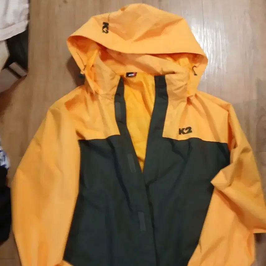 [BUNJANG] K2 Two-Tone Colorblock Windbreaker Jacket (Yellow/Dark Green, Size 105) / K2  윈드브레이커 옐로우/진한그린/105