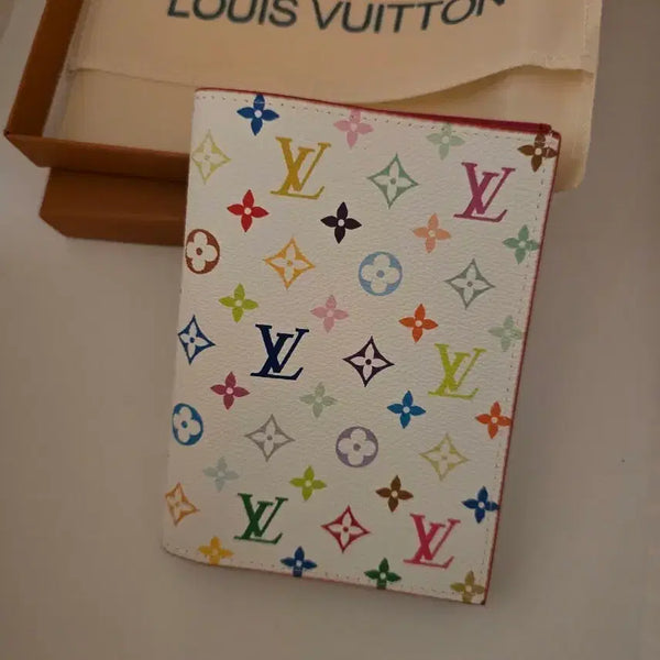 [BUNJANG] White Passport Holder / 화이트 여권 지갑