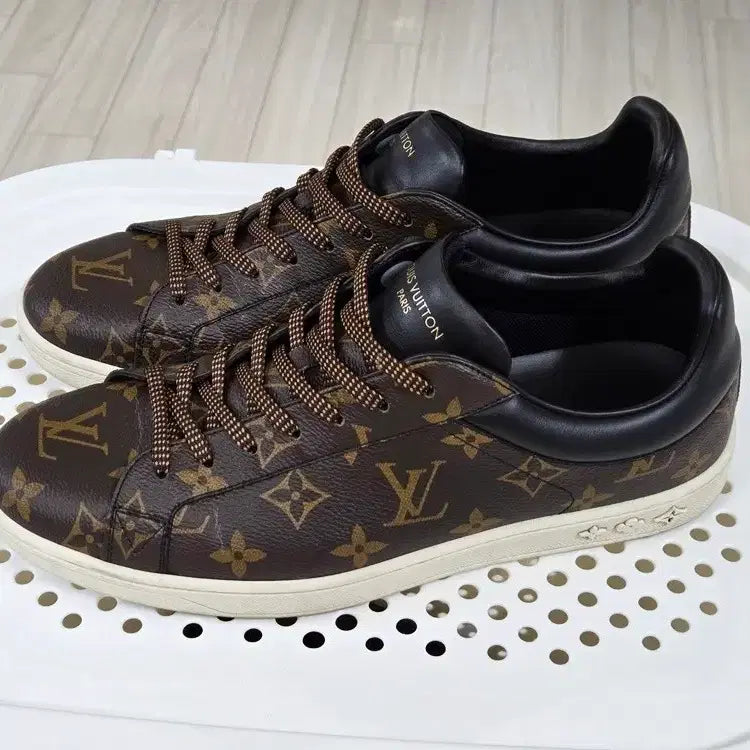 [BUNJANG] Louis Vuitton Luxembourg Sneakers Monogram / 루이비통 룩셈부르크 스니커즈