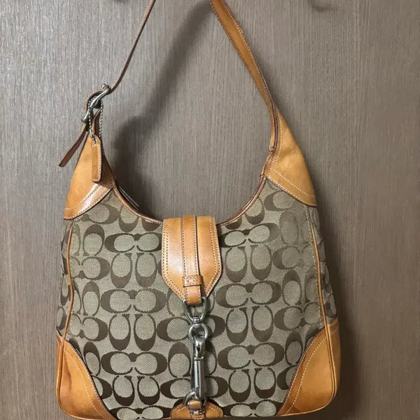 [BUNJANG] COACH Signature Pattern Hobo Shoulder Bag Brown / COACH 올드코치 시그니처 패턴 브라운 호보백 숄더백