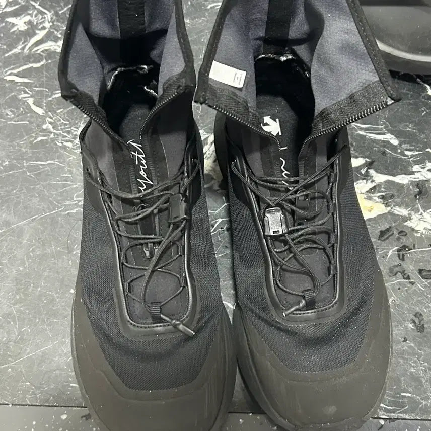 [BUNJANG] Descente Youth Shoes Size 260 / 유스 데상트 260