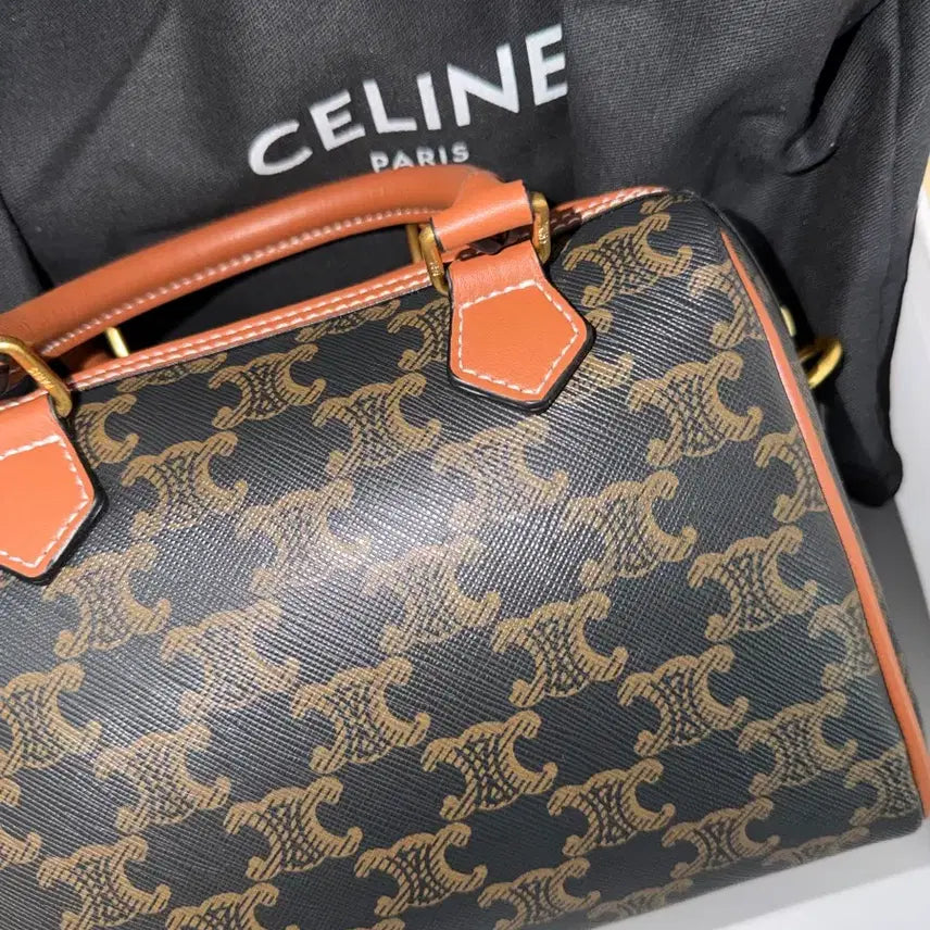 [BUNJANG] Celine Triomphe Mini Boston Bag / 셀린느 트리오페 미니 보스턴백