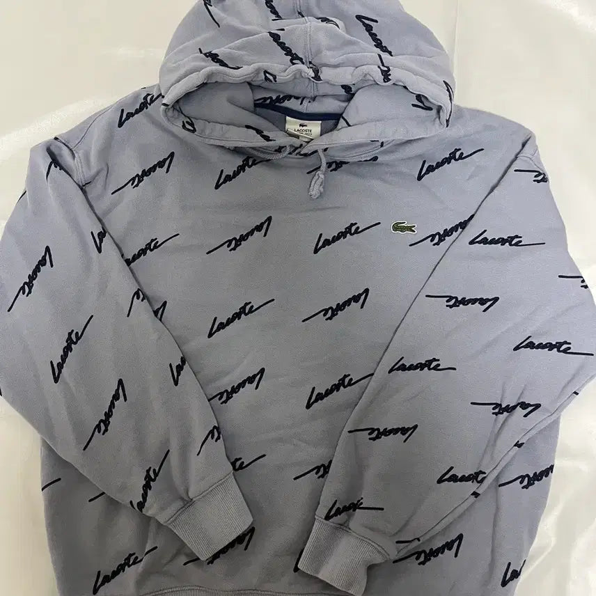 [BUNJANG] Lacoste Live All-Over Script Lettering Pullover Hoodie / 라코스테 라이브 올오버 필기체 레터링 풀오버 후드티