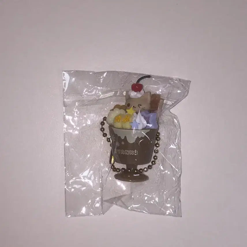 [BUNJANG] Parfait Gachapon Keyring Sealed / 파르페 가챠 키링 미개봉 판매