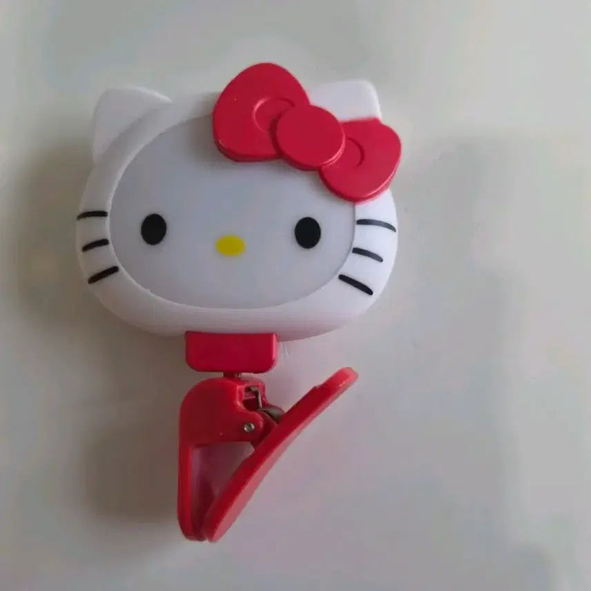 [BUNJANG] Hello Kitty Clip-On Selfie Mini Light / 헬로키티 집게 셀카 미니조명