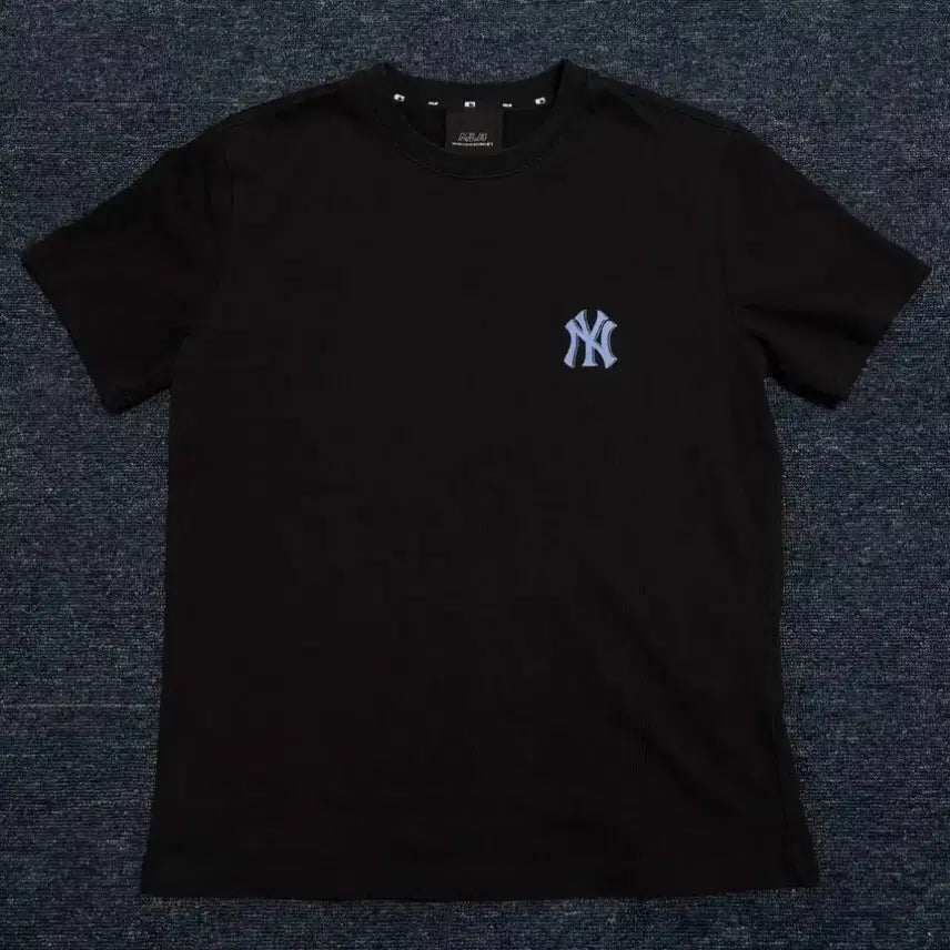 [BUNJANG] MLB Basic T-Shirt (Size M) / MLB 베이직 반팔티