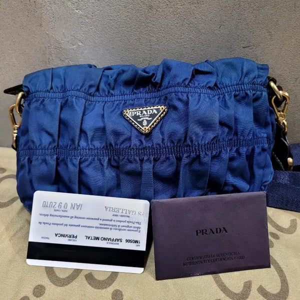[BUNJANG] Authentic Prada Gaufre Tote Bag / 정품 프라다 고프레 토트백