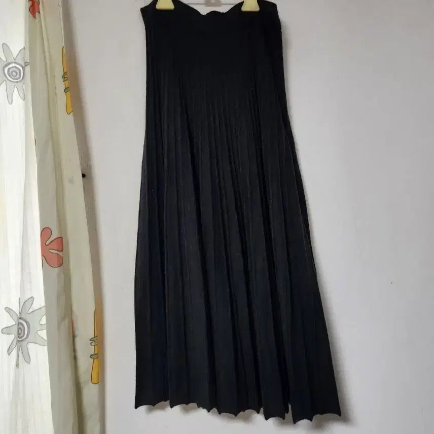 [BUNJANG] Black Pleated Long Skirt One Size / 블랙 플리츠 롱 스커트 F