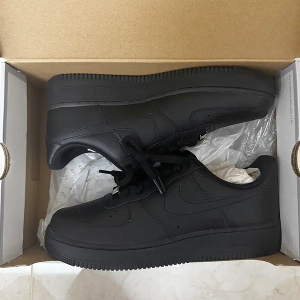 [BUNJANG] Nike Air Force 1 '07 Low Triple Black (280) / (새 제품) 나이키 에어포스 1 '07 로우 트리플 블랙 280