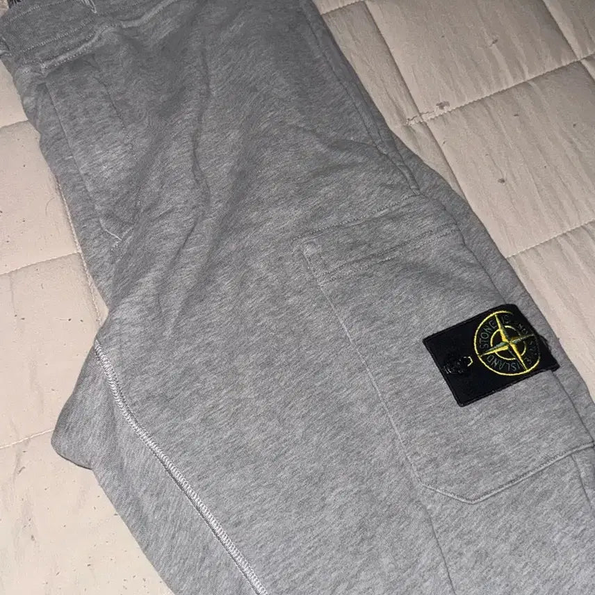 [BUNJANG] Stone Island Jogger Pants - Grey (L) / 스톤아일랜드 조거팬츠