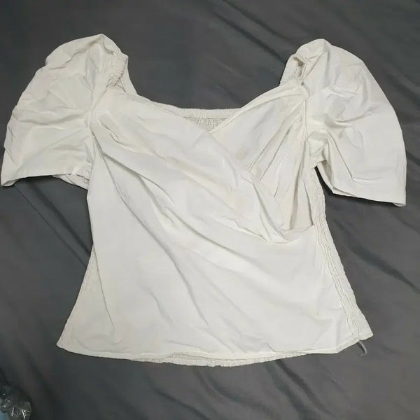 [BUNJANG] White Puff Sleeve Blouse with Twisted Front and Elastic Hem / 화이트 퍼프 여성스러운 밴딩 블라우스