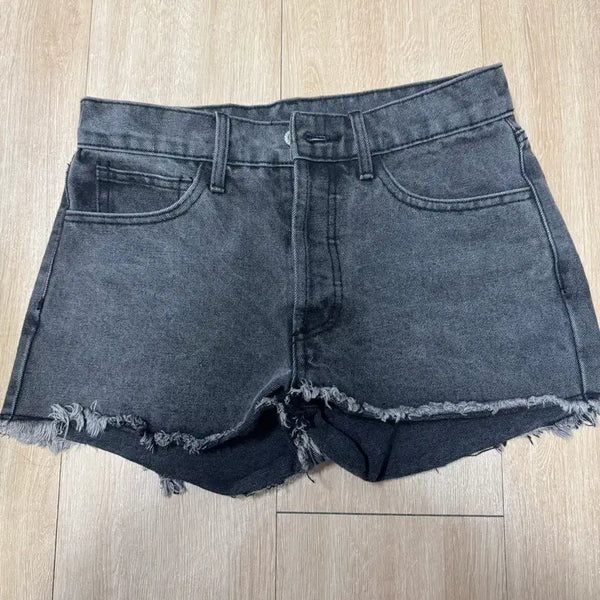 [BUNJANG] Brandy Melville Black Denim Shorts / 브랜디멜빌 흑청 데님 반바지 쇼츠 팬츠