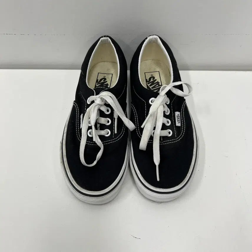 [BUNJANG] Vans Era Core Classic Black Shoes / 반스 에라 코어 클래식 블랙 230