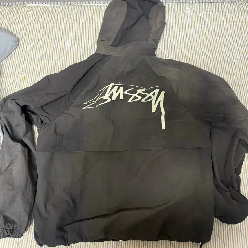 [BUNJANG] Stussy Wave Dye Beach Shell Windbreaker Jacket - Size M / 스투시 웨이브 다이 비치 쉘 바람막이 m