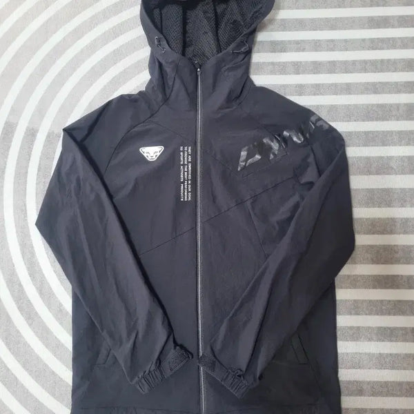 [BUNJANG] Dynafit Hooded Windbreaker Jacket Black M / 다이나핏 바람막이 점퍼 블랙