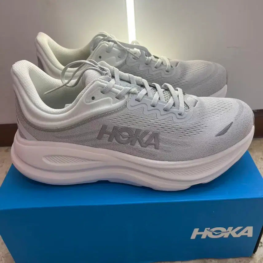 [BUNJANG] Hoka Bondi 9 Stardust Silver Wide 280mm / 호카 본디 9 스타더스트 실버 - 와이드 280mm