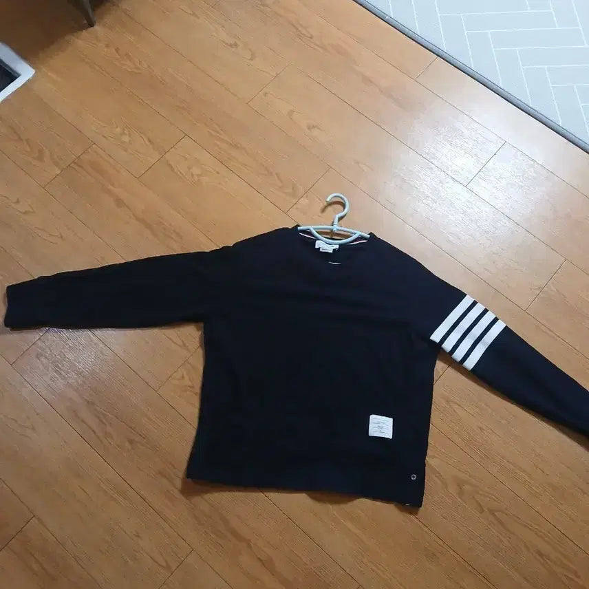 [BUNJANG] Thom Browne 4-Bar Sweatshirt Black / 톰브라운 4선 맨투맨 블랙