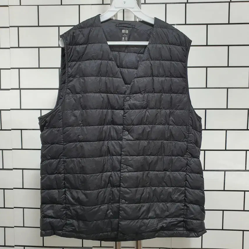 [BUNJANG] Uniqlo Lightweight Vest / -37 유니클로 경량조끼