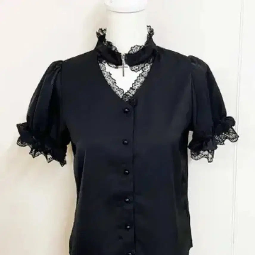[BUNJANG] MAZZ Gothic Cross Blouse Short Sleeve / 최종가격/ 마즈 고딕 십자가블라우스 반팔 지뢰계 양지뢰 양산형