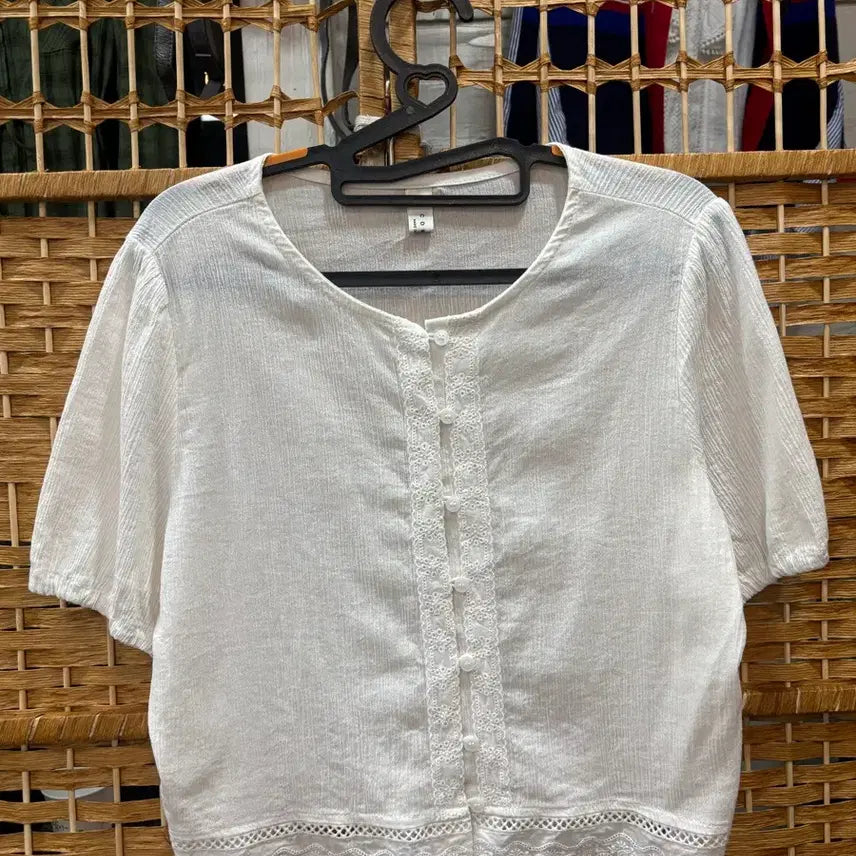 [BUNJANG] White Lace Blouse / 블라우스