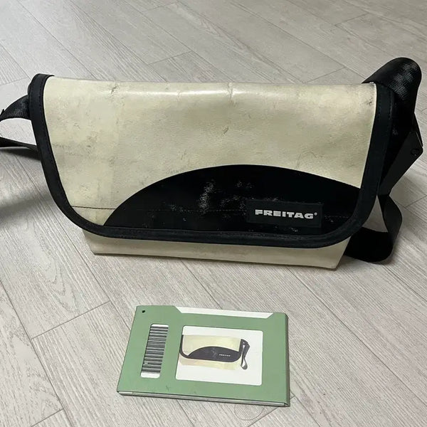 [BUNJANG] Freitag Hawaii Five-O Ivory Shoulder Bag / 프라이탁 하와이파이브오 아이보리