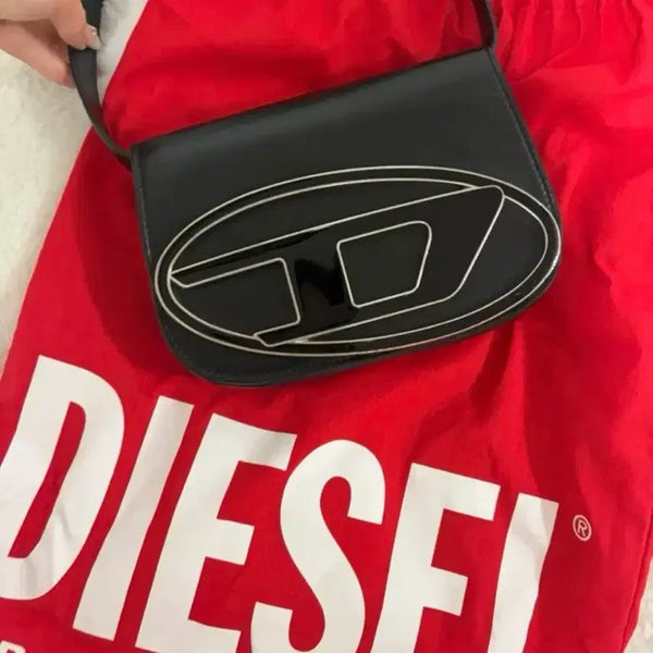 [BUNJANG] Diesel Shoulder Bag Black / 디젤 숄더백 블랙