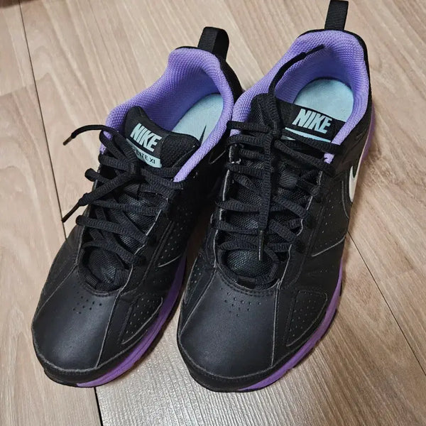 [BUNJANG] Nike Black Purple Sneakers / 나이키 블랙 퍼플 운동화 240