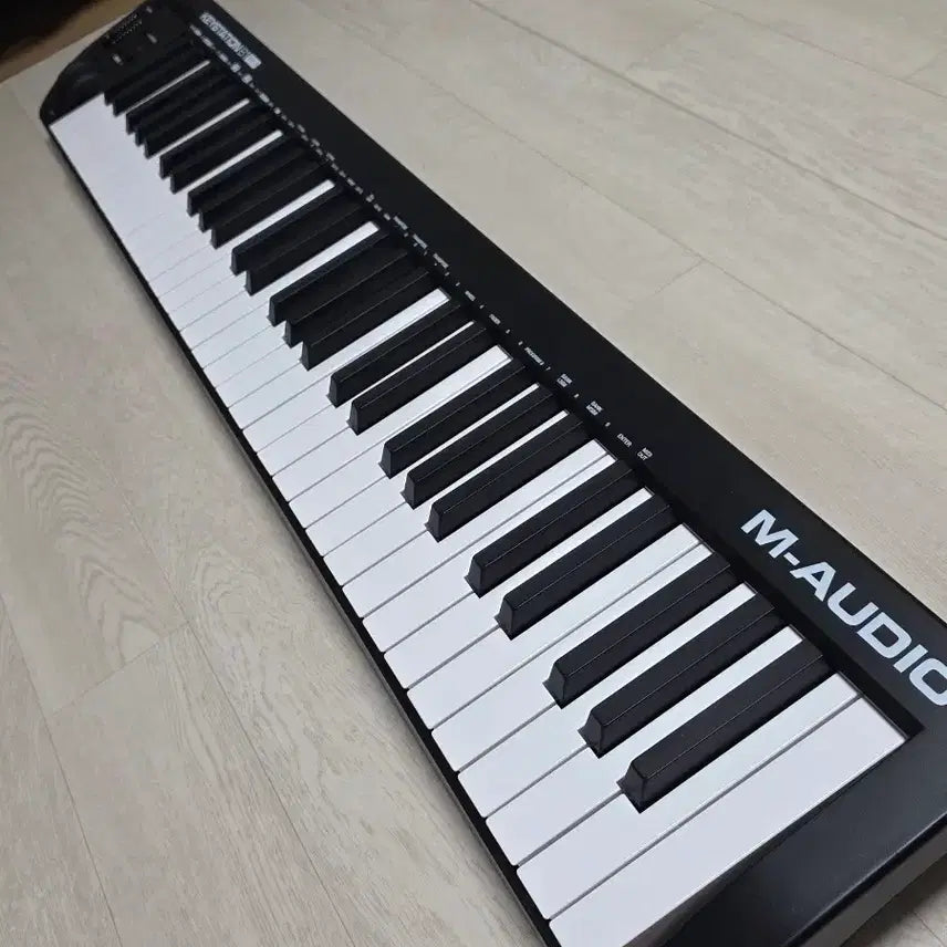[BUNJANG] M-AUDIO Keystation 61 MK3 Keyboard / M-AUDIO 키스테이션 61건반 MK3