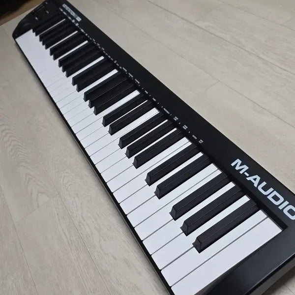 [BUNJANG] M-AUDIO Keystation 61 MK3 Keyboard / M-AUDIO 키스테이션 61건반 MK3